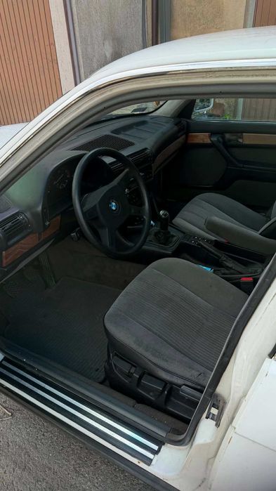 Samochód Bmw e32 730i