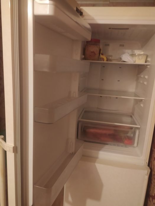Продам холодильник