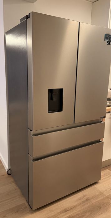 Frigorífico Americano Novo HISENSE RF749N4SWSE