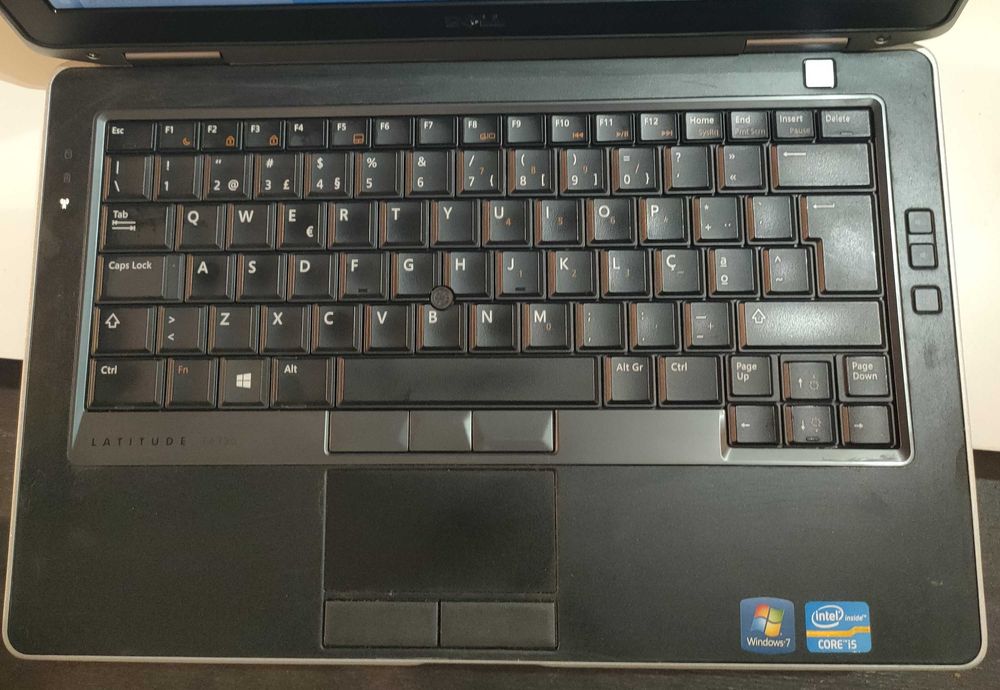 Portátil Dell i5