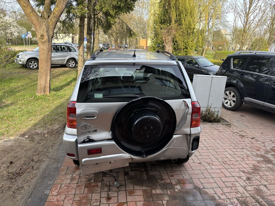 Toyota Rav4 2003r. NA CZĘŚCI