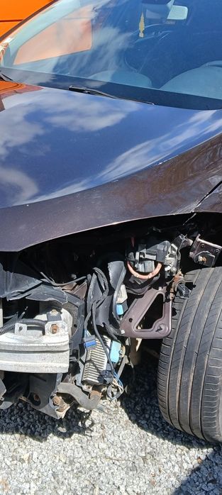Renault Megane uszkodzony
