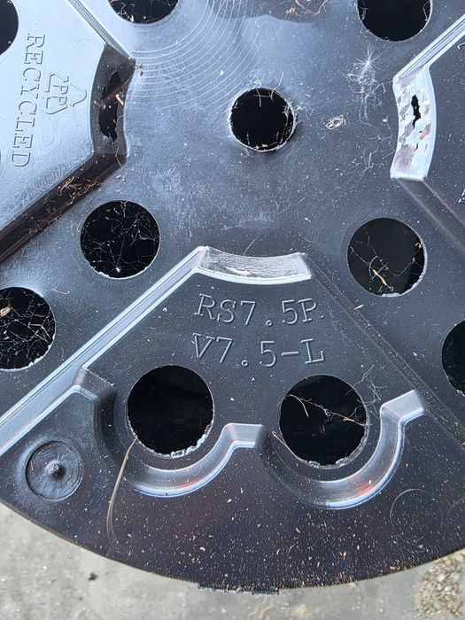 Doniczki plastikowe 7.5l