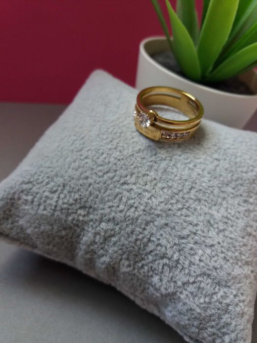 pierścionek cyrkoniowy rozmiar 7
