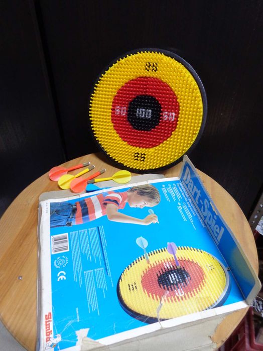 Colorful Dart Game64284729118467120