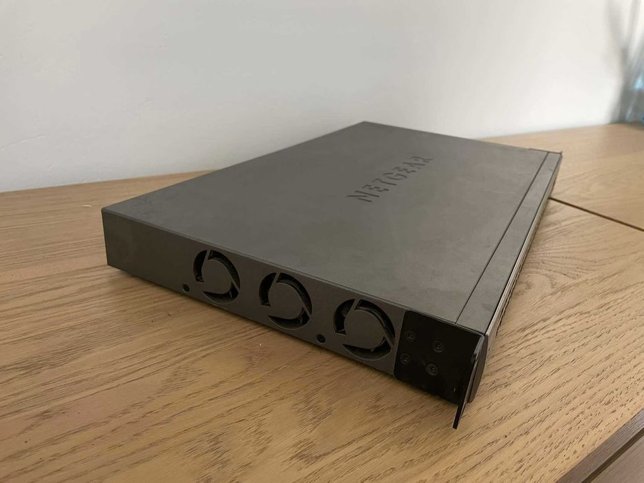 Netgear Prosafe Switch GSM 7248 V2 48 Portów