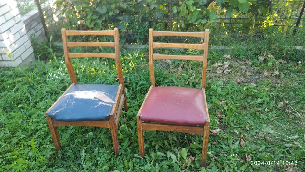 Табуретки крісла