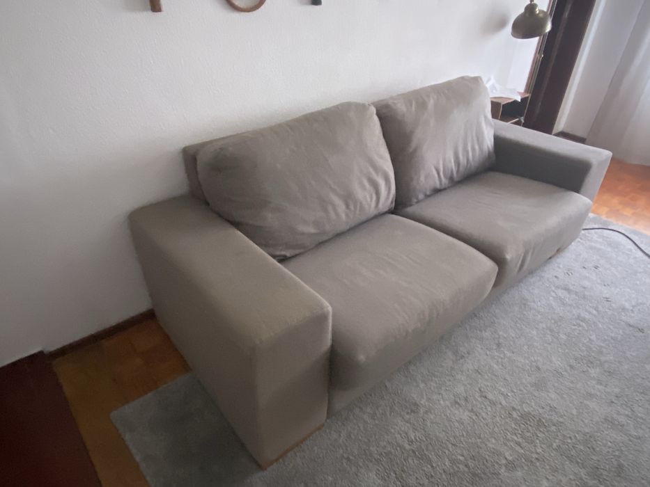 Sofa  3 lugares cinzento