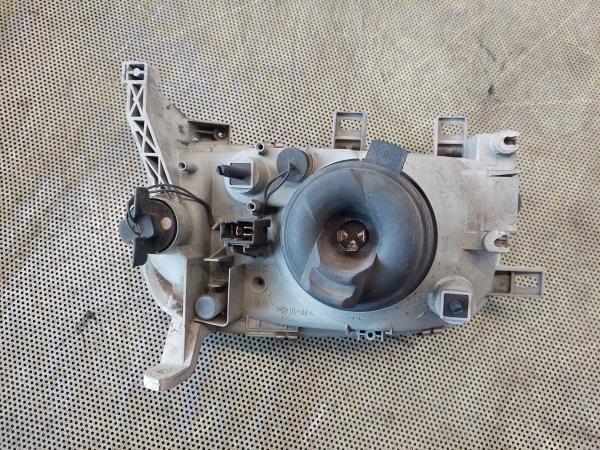 Ótica / farol direita NISSAN Micra II (K11)