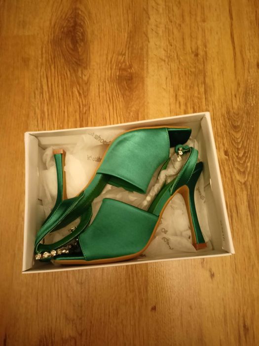 Nowe sandały zielone rozmiar 38