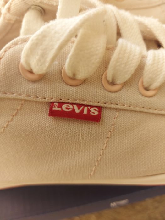 Sapatilhas para Senhora LEVI'S tamanho 39