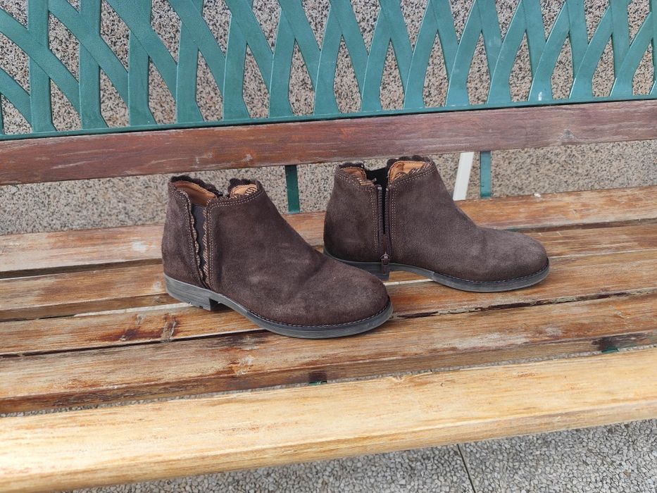 Botas em camurça como novas 35
