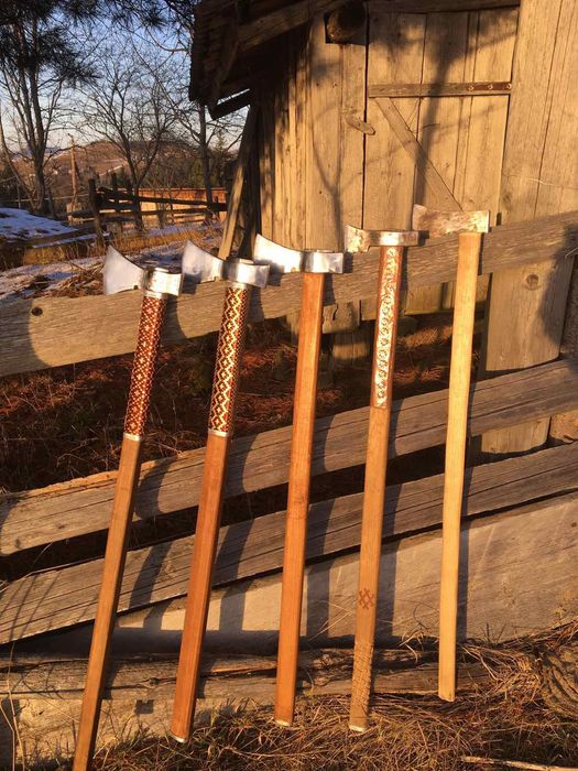 Гуцульська бартка топірець