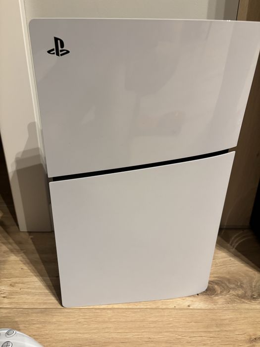 PlayStation 5 (PS5)
