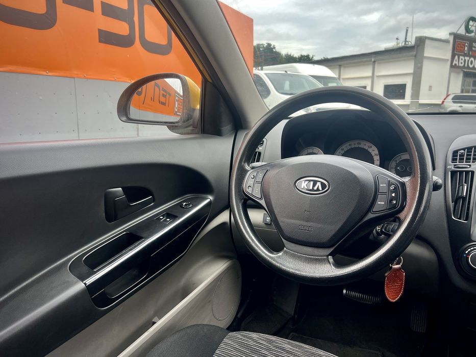 Продаж Kia Ceed