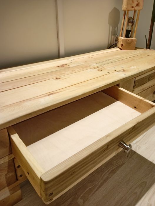 Szafka pod TV z drewna