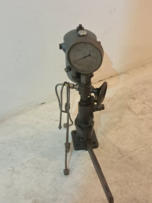 Máquina de testar e calibrar lnjectores lijeiros e pesados