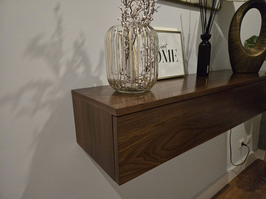 Consola de parede em nogueira