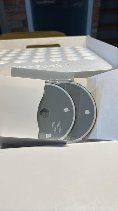 Laptop Mcbook Apple zarezerwowany