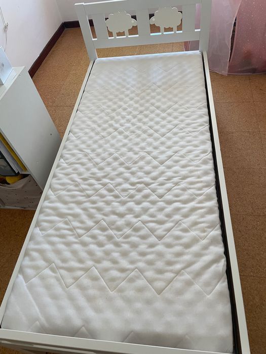 Cama de criança pequena 160x70cm com colchão