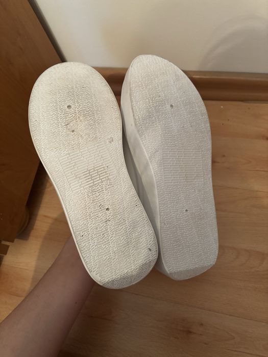 Białe buty damskie adidasy
