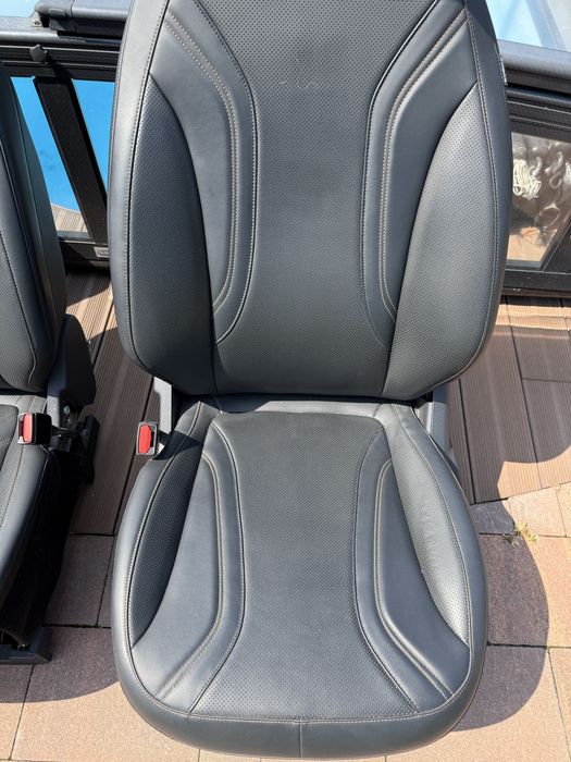 Салон сидіння на ford Mustang Mach-e