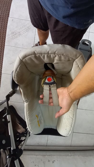 Carrinho mais ovo e isofix - Bebeconfort.