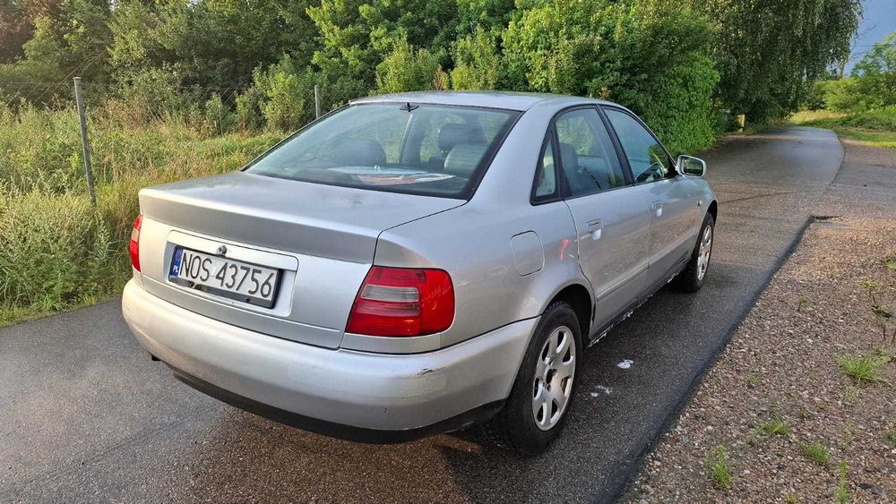 Audi a4  1.8 gaz  125KM