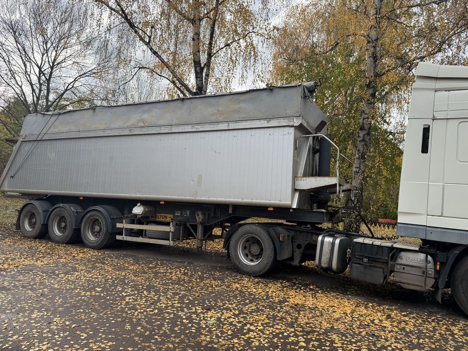 Продам тягач з напівпричепом-зерновоз DAF 105