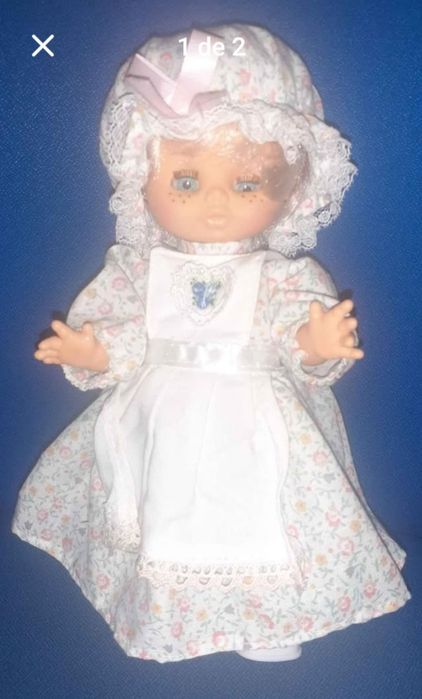 Beautiful 24 cm antique doll