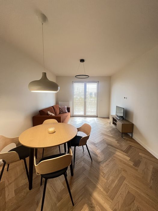 Sprzedam dwupokojowe mieszkanie 43m Trakt Nadwisślański