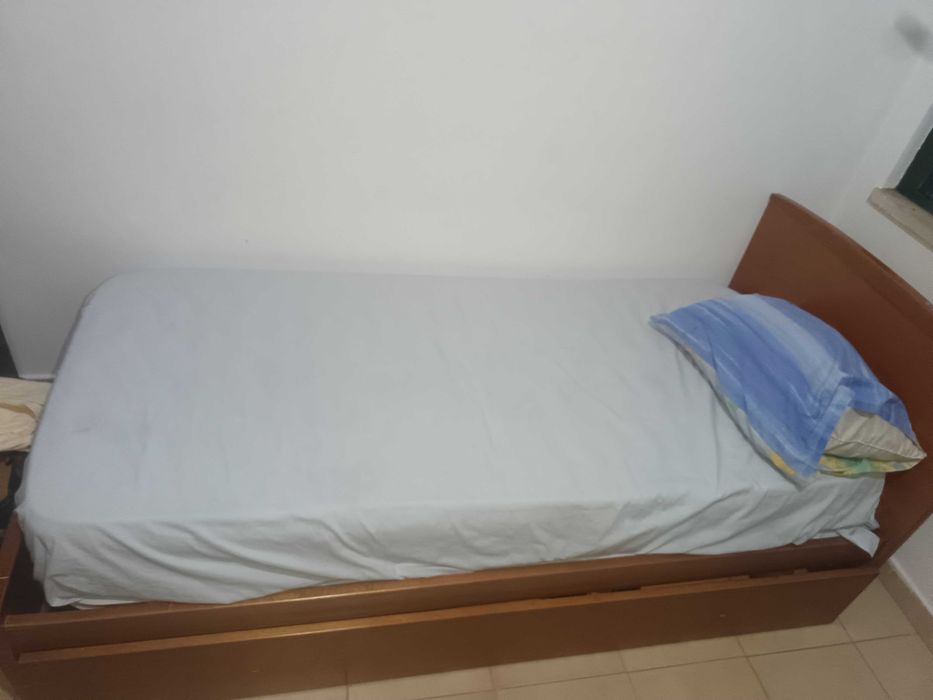 Cama de Solteiro com colchão