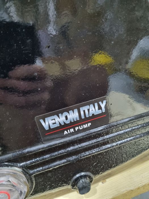 Kompresor olejowy, sprężarka powietrza VENOM , 1600 L/ min