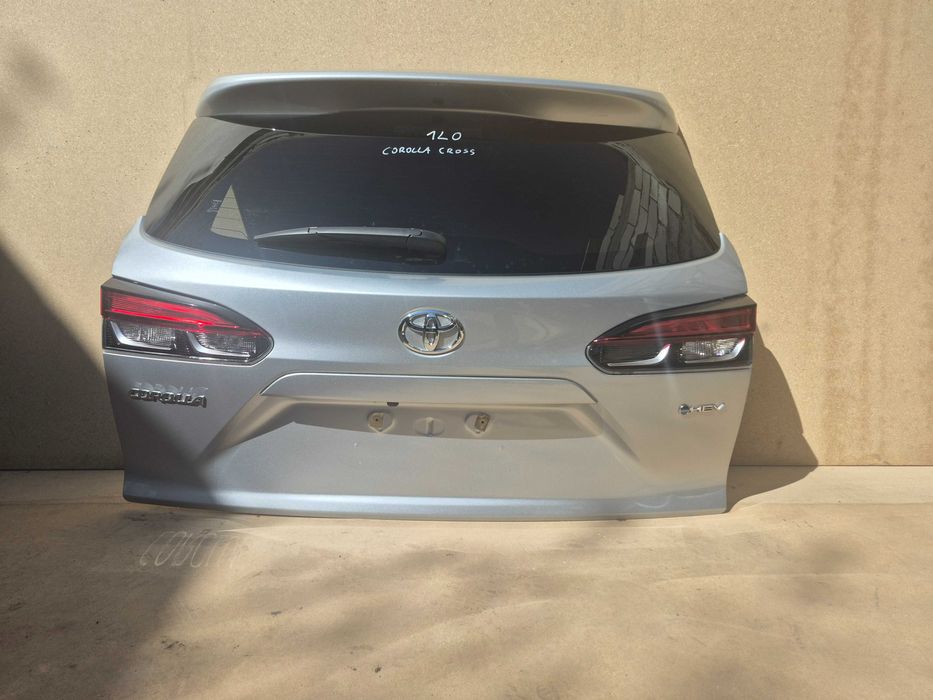 Klapa tył kompletna Toyota Corolla Cross 1L0