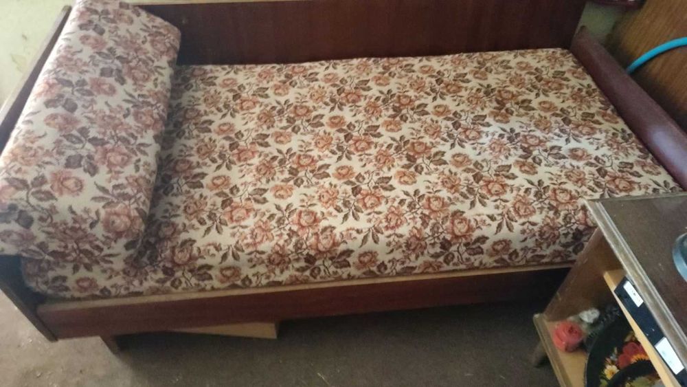 диван, кровать!!