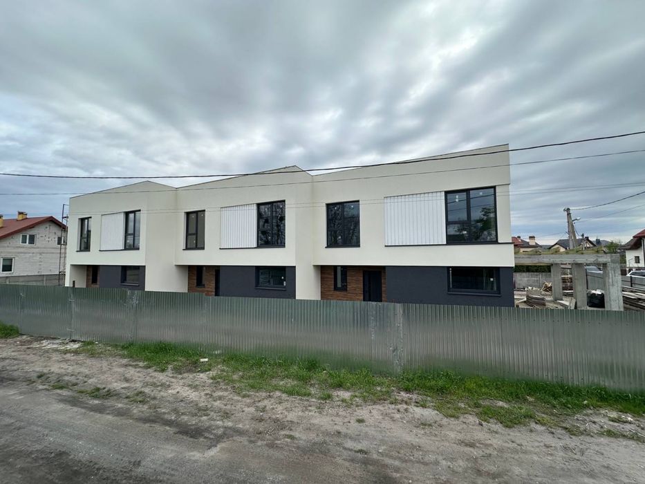 Продається котедж 144 м² у Жовкві