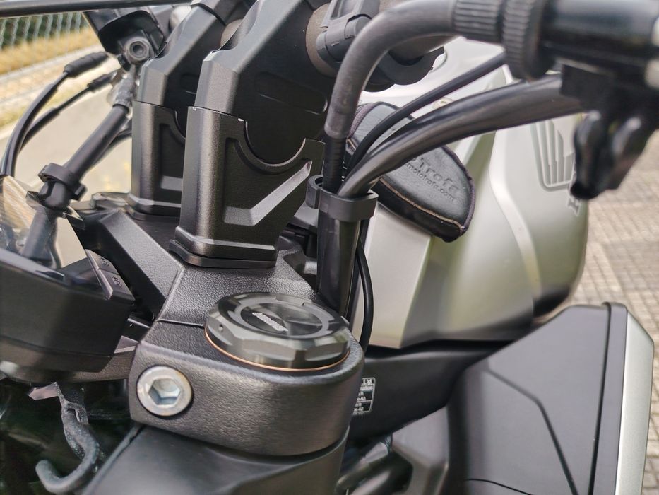Honda CB -650 R*