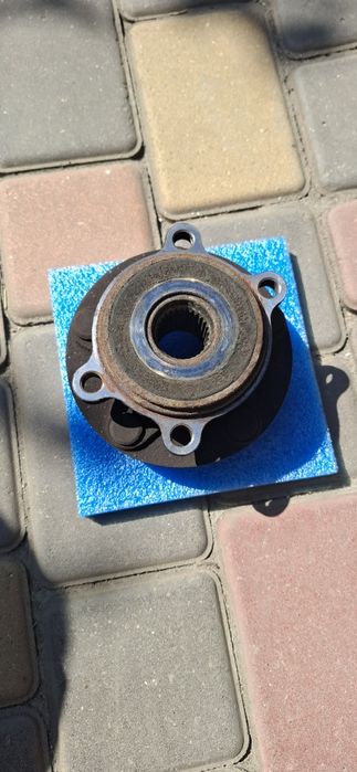 Ступиця Мазда 3, підшипник ступиці