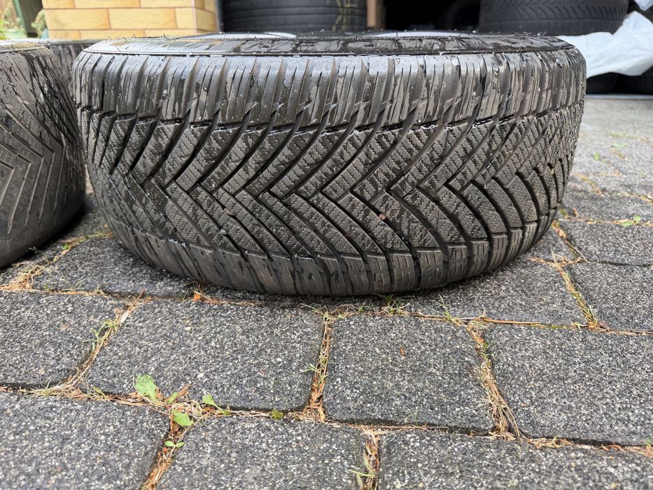 OZ Racing 17” 5x120 8J ET35 + opony 225/45 R17