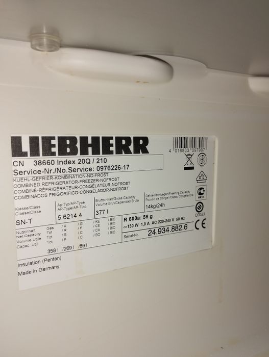 Холодильник LIEBHERR продам.
