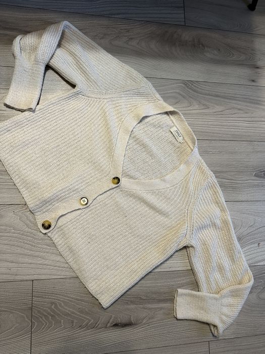 Only swetr sweterek beż bezowy oversize jesien zapinany kremowy