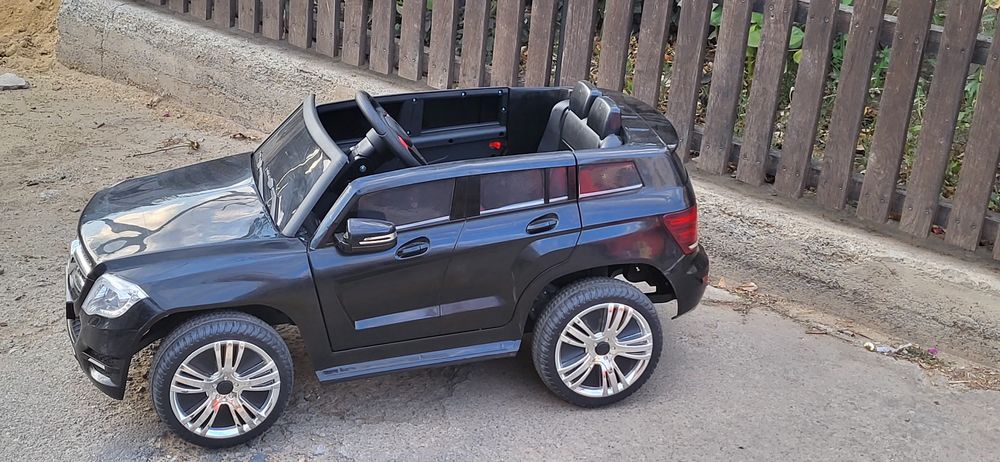 Автомобіль дитячий