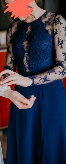 Piękna długa granatowa sukienka Nly by Nelly z koronką