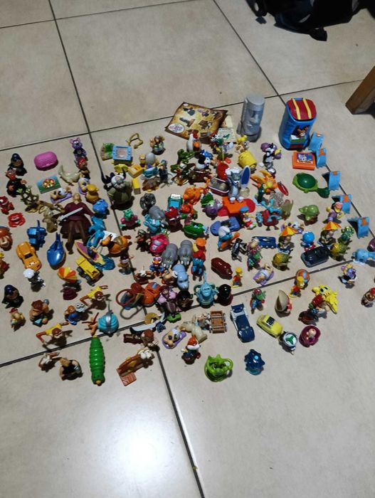 brinquedos em tamanho pequeno