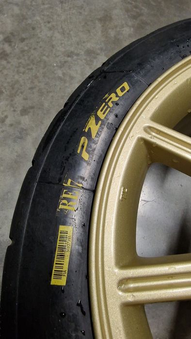 Sliki medie Pirelli RE7 225/625/17 komplet 4 szt.