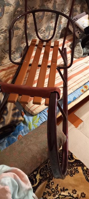 Продам санки новые