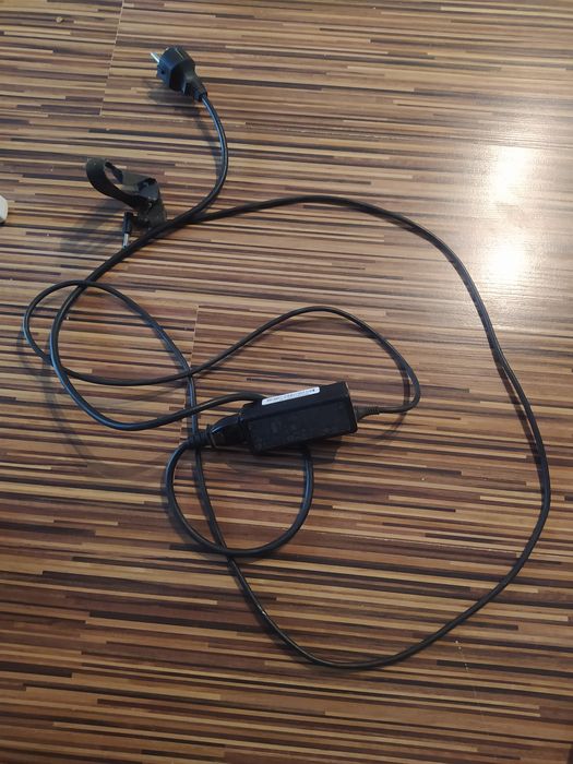 Sprzedam ładowarkę do laptopa HP
