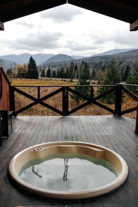 панорамний котедж в Карпатах, чан на дровах, джакузі, караоке Ст.Гута