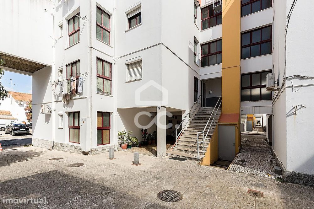 Apartamento T3 totalmente remodelado na Horta das Figueiras, Évora