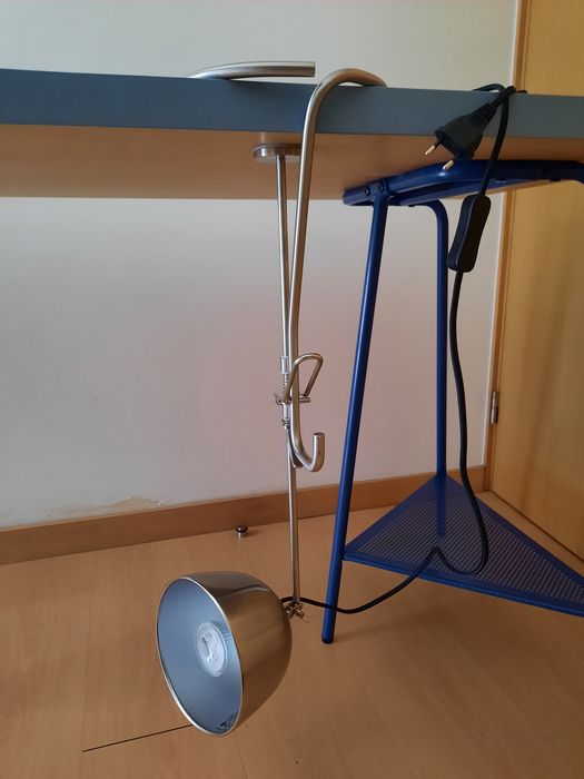 Luminária-Candeeiro de mesa IKEA RÂVAROR - Aço Inox - com lâmpada nova
